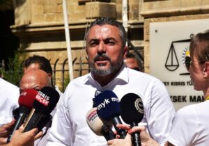 Kamu-İş, Maliye Bakanı ve daire müdürünü mahkemeye verdi