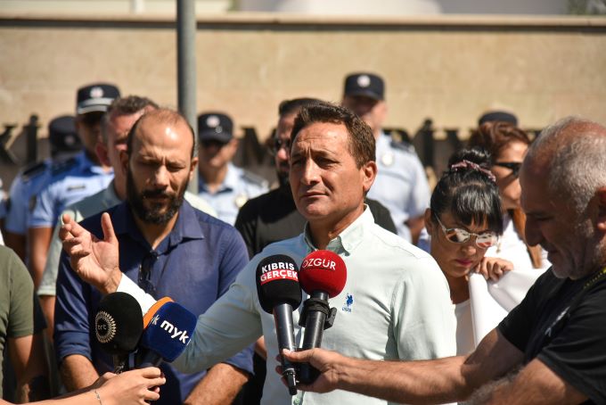 “Bu ülke bizim, bu çocuklar bizim” | Öğretmenlerden büyükelçilik önünde laik eğitim eylemi