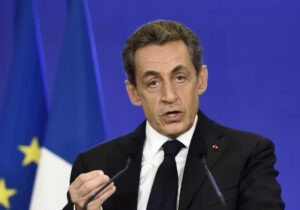 Fransa’nın eski Cumhurbaşkanı Sarkozy 21 Ekim’de cezaevine girecek
