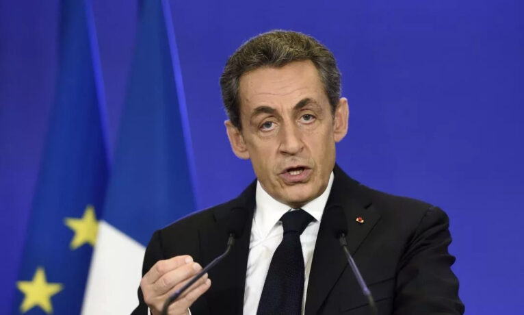 Fransa’nın eski Cumhurbaşkanı Sarkozy 21 Ekim’de cezaevine girecek