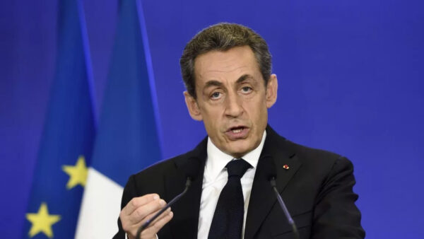 Fransa’nın eski Cumhurbaşkanı Sarkozy 21 Ekim’de cezaevine girecek