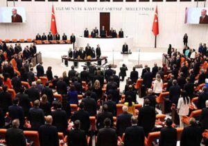 CHP, TBMM açılış oturumuna katılmayacak; Özel: “Trump’tan meşruiyet dilenenlere Meclis’te meşruiyet kazandırmayız!”