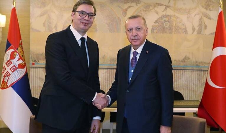 Ankara-Belgrad arasında “Kosova’ya dron” krizi | Sırp Cumhurbaşkanı: Türkiye, Batı Balkanlarda istikrar istemiyor, Osmanlı hayali kuruyor!