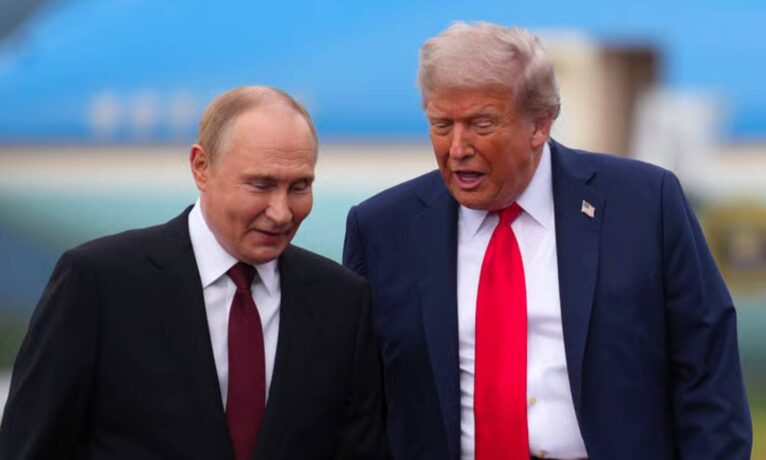 Kremlin duyurdu: Putin-Trump zirvesi yapılacak