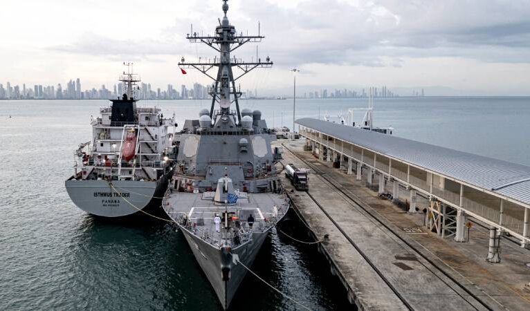 ABD savaş gemilerinin yüzde 8’i Venezuela açıklarında, 10 bin asker bölgede