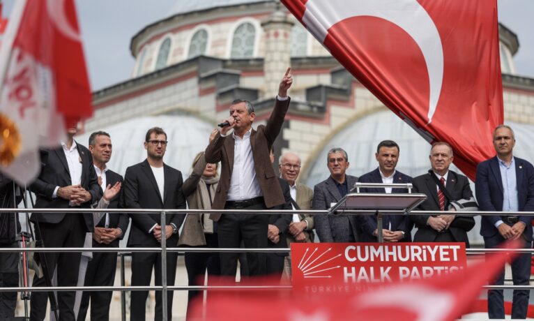 Özgür Özel: “Şimdi öğrendik, Ekrem Bey’le ilişkilendirmeye çalıştıkları kişi itirafçı olmuş; ‘İngiliz ajanıyım ben’ demiş!”