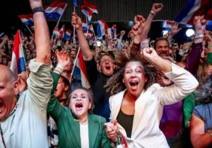 Hollanda seçimlerinde sürpriz: Aşırı sağ kaybetti, liberaller sandıktan zaferle çıktı