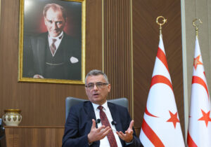 Erhürman AA’ya konuştu: “Biz yokmuşuz gibi davranmaya çalışanlar eninde sonunda kaybeder”