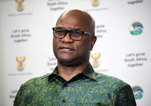 Güney Afrika’nın Fransa Büyükelçisi Nathi Mthethwa Paris’te ölü bulundu