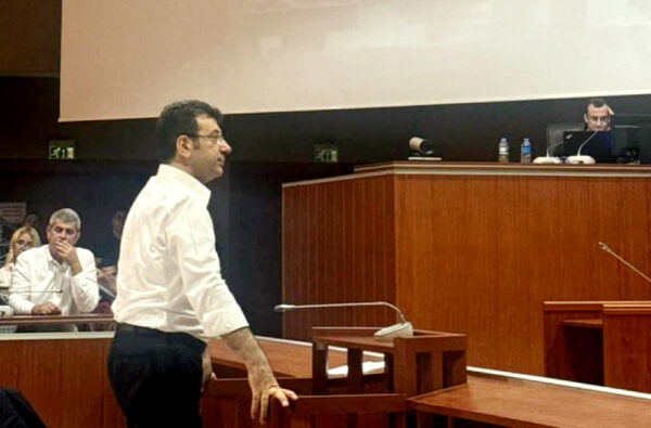 İmamoğlu’nun “savcılara hakaret” davası düştü