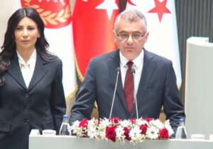 Erhürman yemin etti, görevi devralıyor