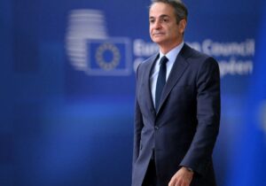 Mitsotakis: “Türkiye SAFE programına katılım şartlarını karşılamıyor“