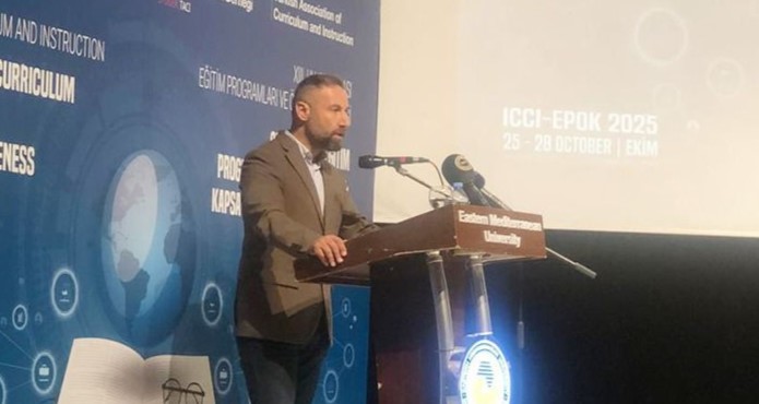 Maviş: “Eğitimi dönüştürürken aslında dünyayı dönüştürüyoruz”