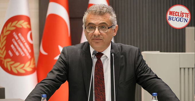 Erhürman: “AB vatandaşı olmasak da olur diyen varsa, gidip pasaportunu geri versin!”
