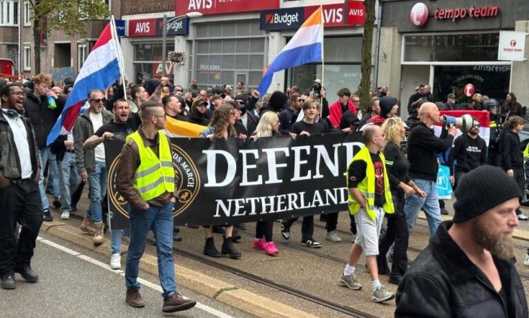 Gerilim tırmanıyor I Amsterdam’da göçmen karşıtı protesto
