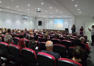 “KOD 82” belgeselinin ilk gösterimi yoğun katılımla gerçekleşti
