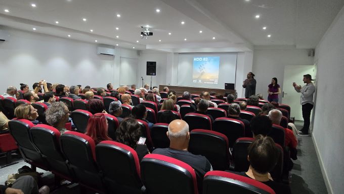 “KOD 82” belgeselinin ilk gösterimi yoğun katılımla gerçekleşti