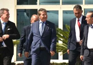 Akpınar’dan hükümet ortaklarına mesaj: İktidardayız ama değişim şart!