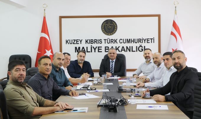 Sendikalardan Maliye’ye: “Eşit işe eşit ücret, adalet ve eşitlik istiyoruz”