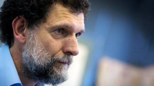Aralarında Abdullah Gül, Cemil Çiçek, Orhan Pamuk ve dünyadan çok sayıda isim var: Cezaevindeki sekizinci yıl dönümünde Osman Kavala için adalet çağrısı