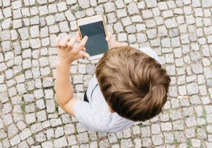 Avrupa Parlamentosu’ndan sosyal medyaya 16 yaş sınırı getirilmesi için çağrı