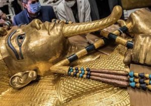 Mısır, dünyanın en büyük arkeoloji müzesini açtı I Tutankhamun’un mezarının tamamı ilk kez sergileniyor