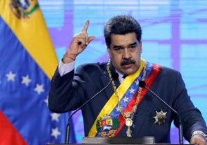 Maduro: “Dünyanın en büyük petrol rezervine sahip olduğumuz için bizi hedef alıyorlar”