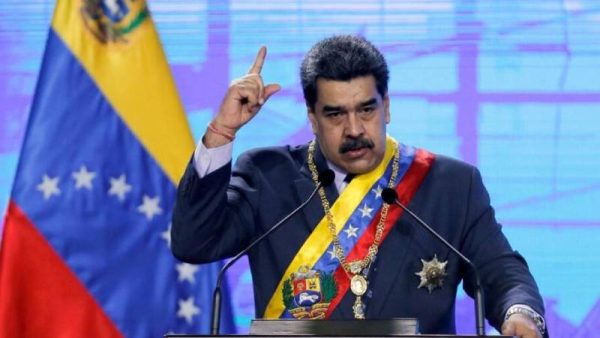 Maduro: “Dünyanın en büyük petrol rezervine sahip olduğumuz için bizi hedef alıyorlar”