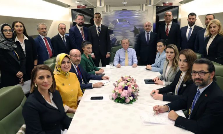 Erdoğan’dan Bahçeli açıklaması: “Aramızda herhangi bir sıkıntı söz konusu değil; döner dönmez irtibatlarımızı kurar, adımı atarız”