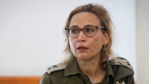 Filistinli esire cinsel saldırı görüntülerini basına sızdırdığı gerekçesiyle ev hapsi verilmişti; intihar şüphesiyle hastaneye kaldırıldı