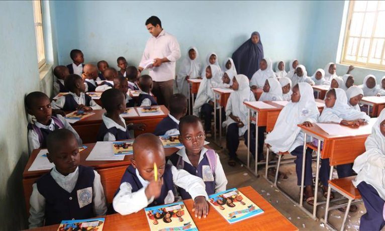 Nijerya ana dilde eğitimi iptal etti: İngilizce dönemine geçiliyor