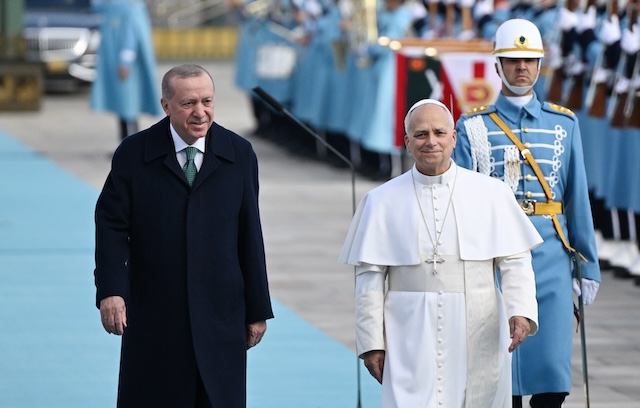 Papa 14. Leo’nun Türkiye ziyareti başladı: İlk durak Anıtkabir oldu, Erdoğan resmi törenle karşıladı