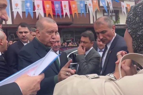 Erdoğan’dan derdini anlatan atanamayan öğretmene: “Yalan konuşuyorsun!”