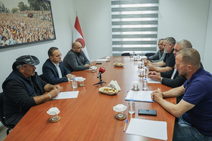 CTP, hayvancıların sorunlarını dinledi: “Üreticinin yanındayız, çözüm için hazırız”