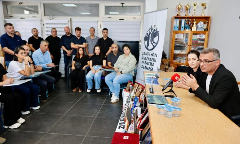 Erhürman’dan Şampiyon Meleklerin ailelerine güçlü destek: “Olmam gereken her yerde olmaya hazırım”