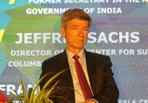 ABD’li ekonomistten mesaj: “Kıbrıs’ta çözüm büyük bir ekonomik ivme yaratacak; doğalgazı bırakın, yeşil geleceğe yönelin”