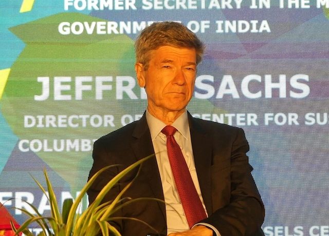 ABD’li ekonomistten mesaj: “Kıbrıs’ta çözüm büyük bir ekonomik ivme yaratacak; doğalgazı bırakın, yeşil geleceğe yönelin”