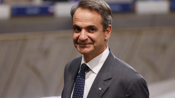 Mitsotakis Kıbrıs’ta Klerides’in anmasında