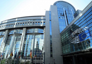 AP’den Rum kayıplar anıtı önerisine “siyasi tarafsızlık” freni