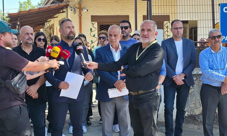 Maviş: “Çocukları barakaya, eğitimi belirsizliğe mahkum edemezsiniz”