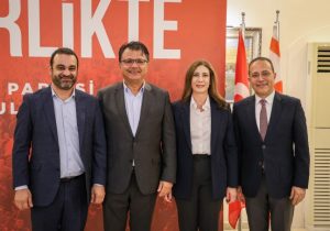 CTP adayları Girne’de mesajı net verdi: “Ülkeyi yeniden ayağa kaldıracak güç CTP’dir”