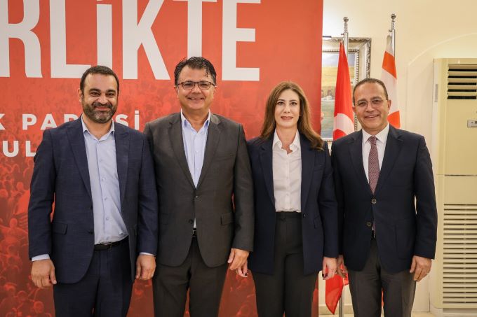 CTP adayları Girne’de mesajı net verdi: “Ülkeyi yeniden ayağa kaldıracak güç CTP’dir”