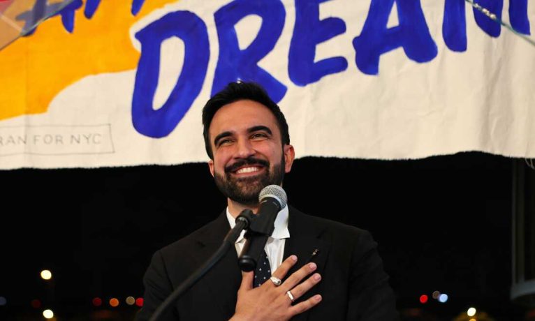 ABD’de bir ilk: New York Belediye Başkanlığı seçimini Müslüman ve sosyalist aday Zohran Mamdani kazandı!