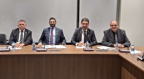 Askerlikte değişiklik öngören yasa tasarısı Meclis komitesinden geçti