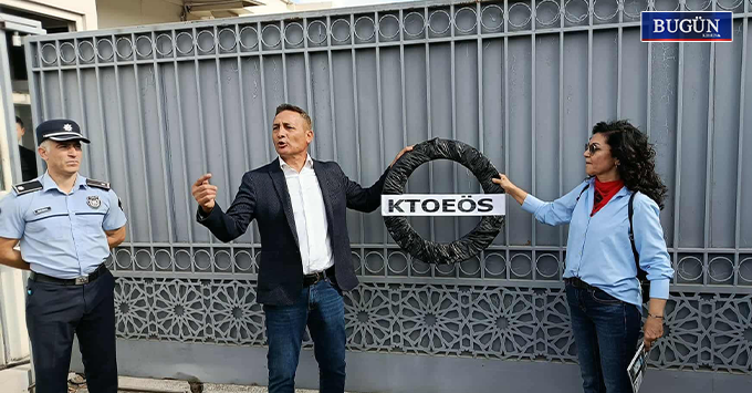 Öğretmenler sokakta: Elçilik ve Bakanlık önünde protesto