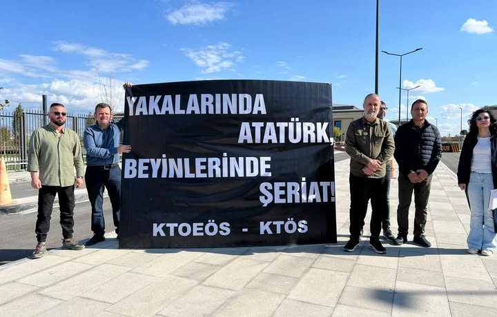 Öğretmenler Meclis önünde: Kıbrıs Türk toplumunu hiçbir projeye yem ettirmeyiz!