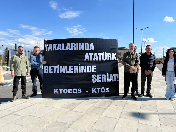 Öğretmenler Meclis önünde: Kıbrıs Türk toplumunu hiçbir projeye yem ettirmeyiz!