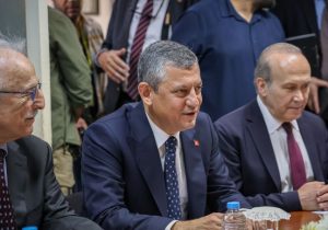 Özgür Özel Kıbrıs’ta: CHP Heyeti CTP’yi Ziyaret Etti