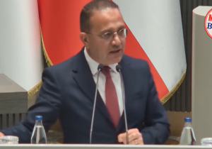 Şahali, akaryakıttaki 3,5 TL zammın bütçe deliklerini kapatmak için yapıldığını söyledi; Mağusa Limanı’nda “günlük işçilik” uygulamasını “köle pazarı” olarak niteledi