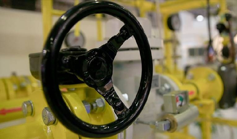 AB, Rusya’dan gaz alımını 2027’de sona erdirecek